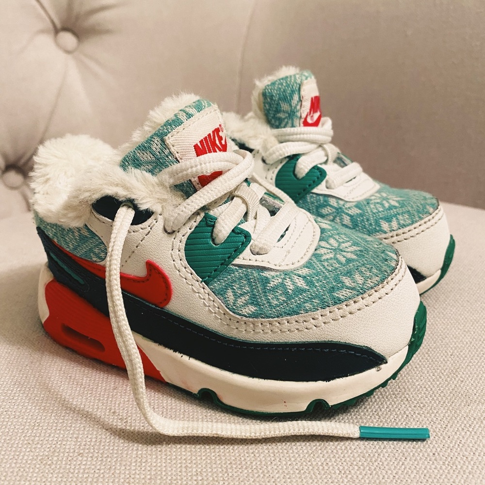 SOLD Nike Air Max 90 TD Nordic Christmas Sweater, Size 6c